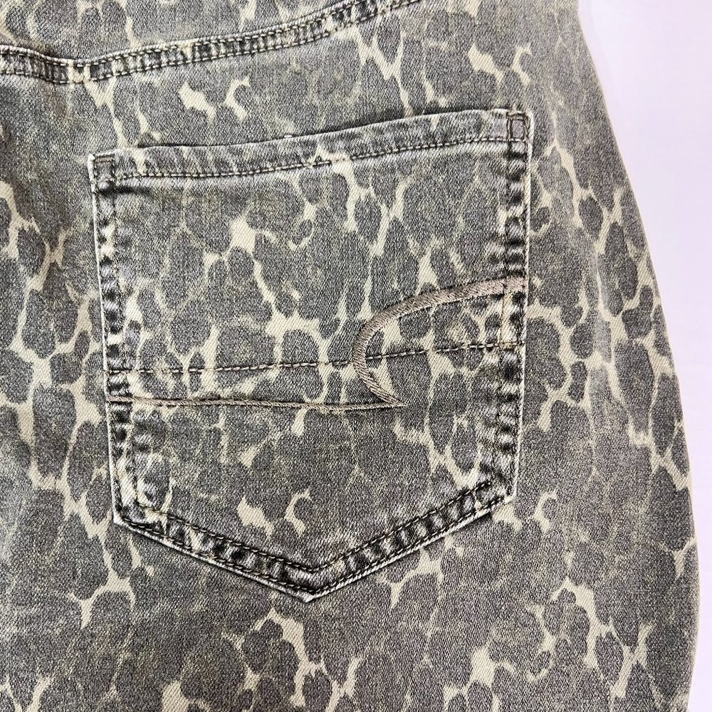 American Eagle Next Level Stretch Camouflage Animal Print Denim Mini Ski… - Picture 5 of 11